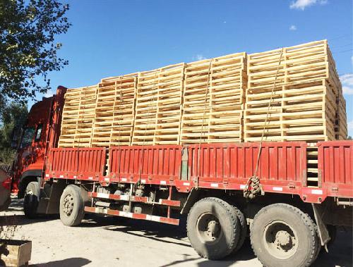 木托盤運(yùn)輸